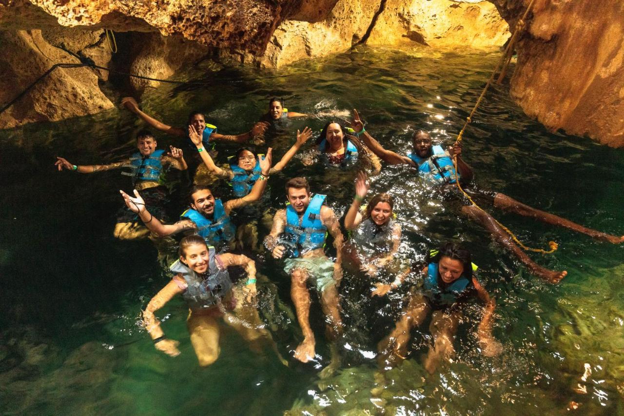 Che Valladolid Hostel & Bar Adults Only מראה חיצוני תמונה