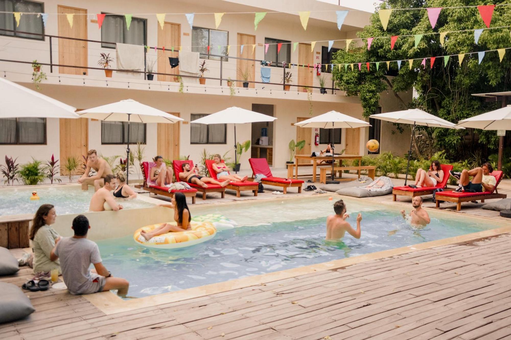 Che Valladolid Hostel & Bar Adults Only מראה חיצוני תמונה