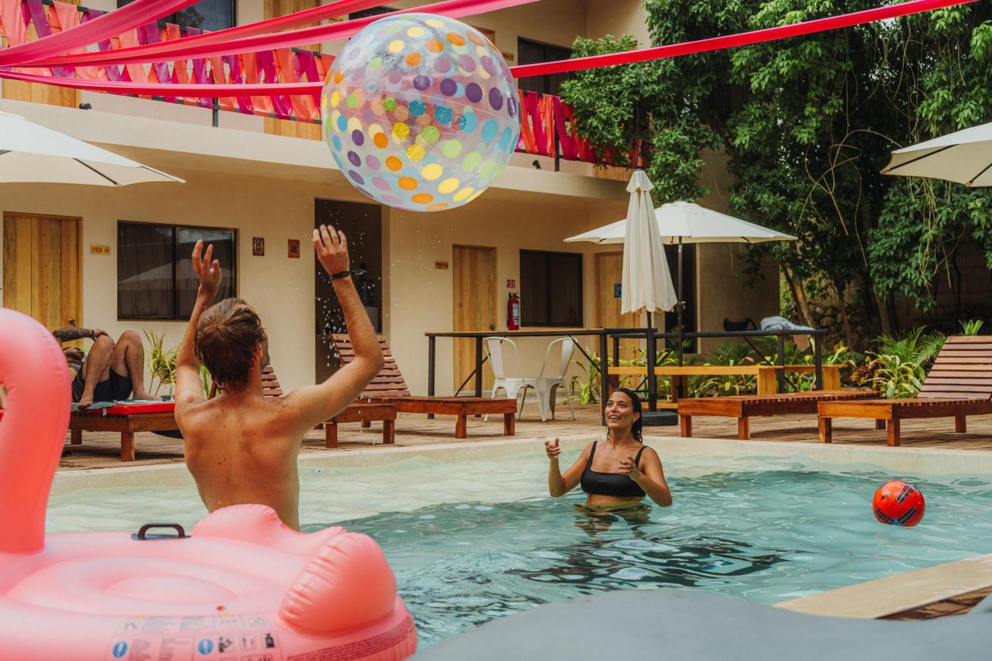Che Valladolid Hostel & Bar Adults Only מראה חיצוני תמונה